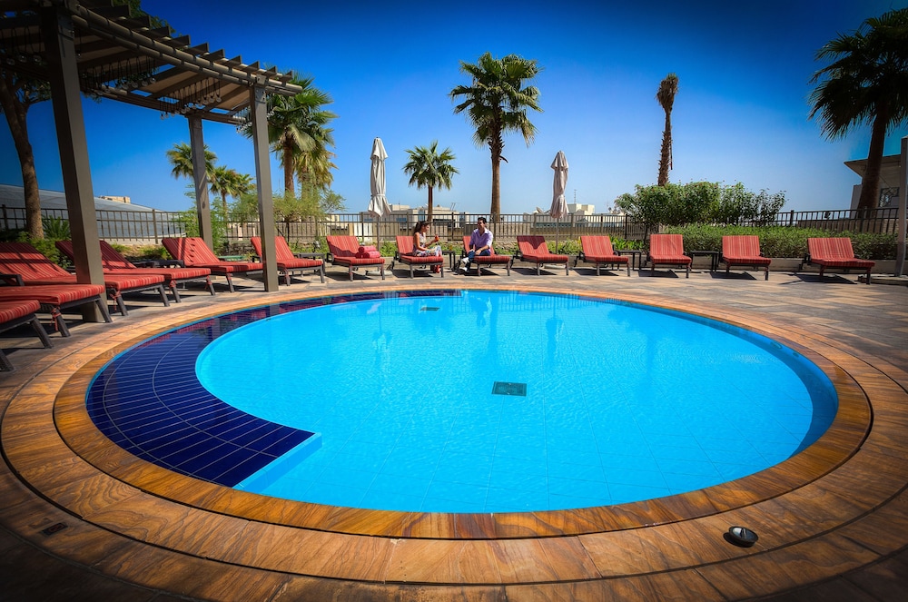 Swissotel Al Ghurair - zdjęcie 3