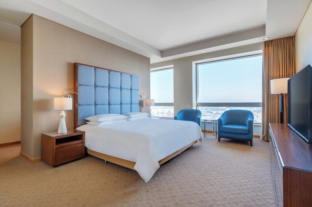 Swissotel Al Ghurair — Hotel rooms in Dubai