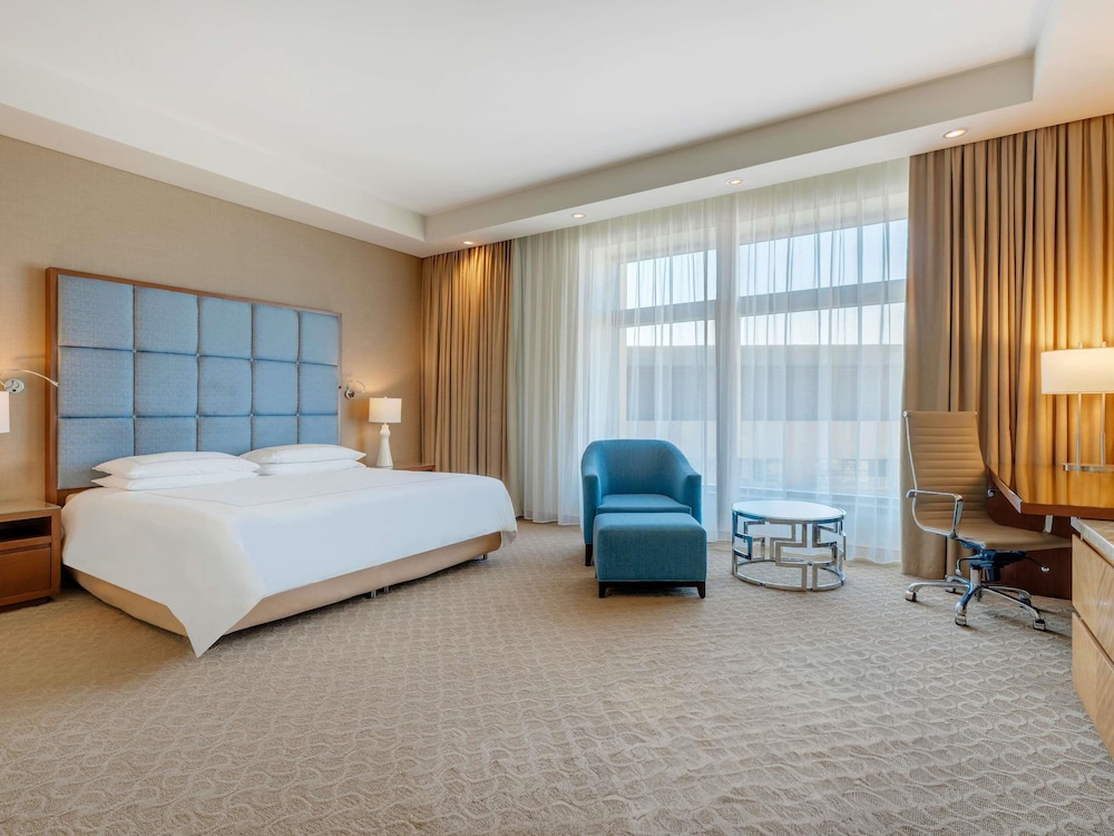 Swissotel Al Ghurair — Hotel rooms in Dubai