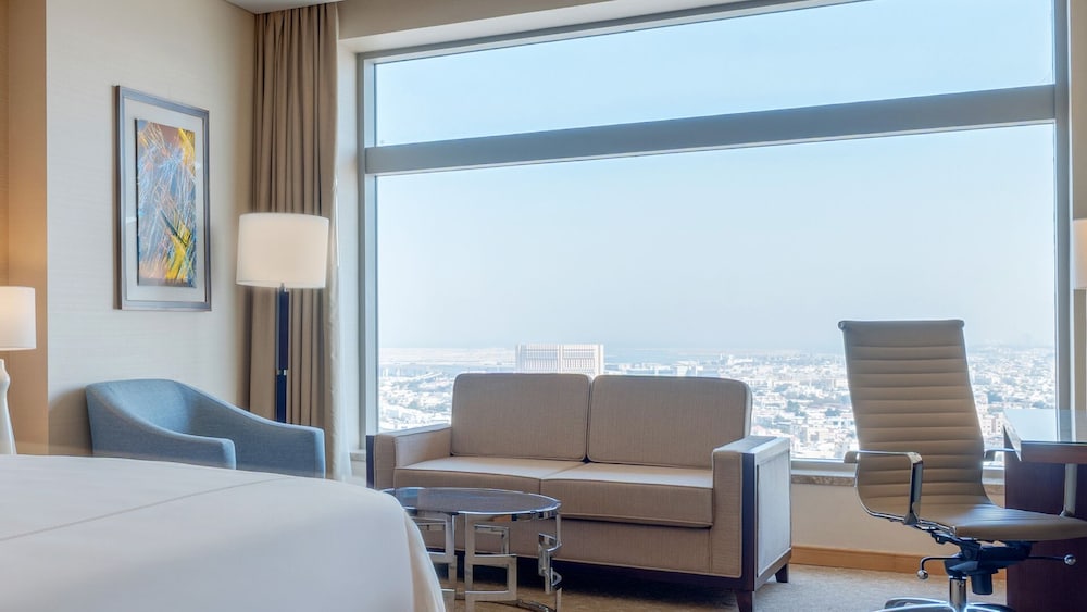 Swissotel Al Ghurair — Hotel rooms in Dubai