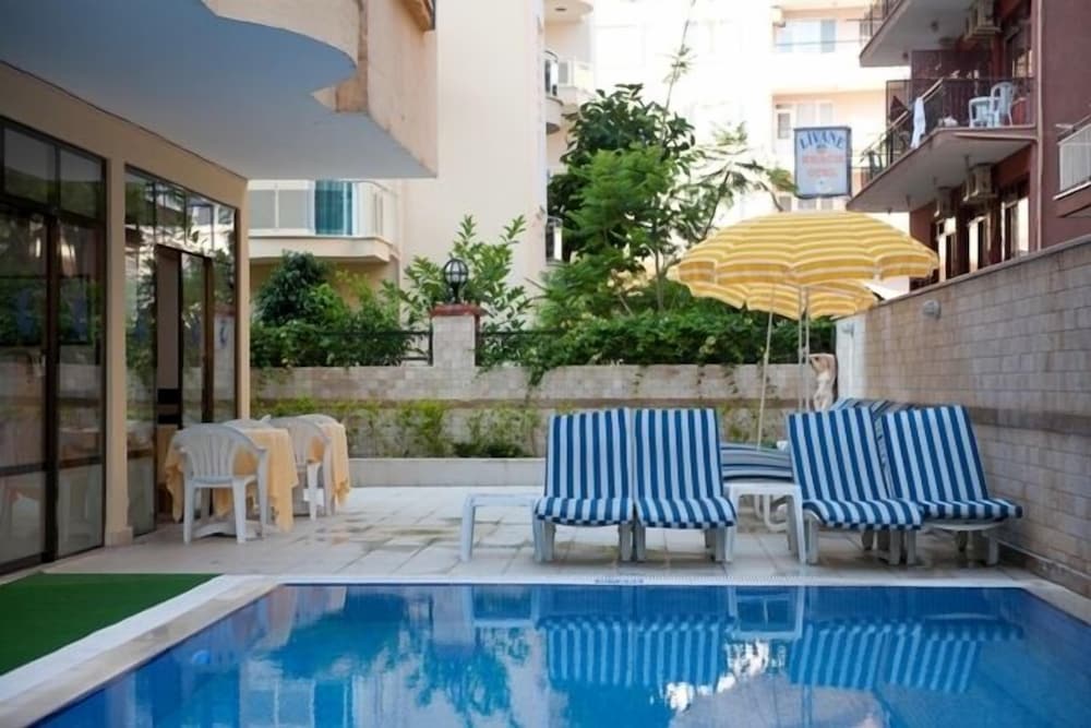 Belle Ocean Apart Hotel — Swimming pool in Alanya