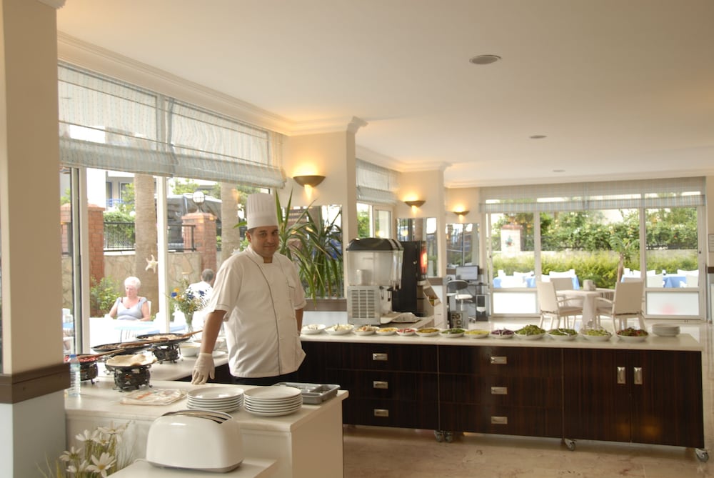 Belle Ocean Apart Hotel — Restaurant & bars in Alanya