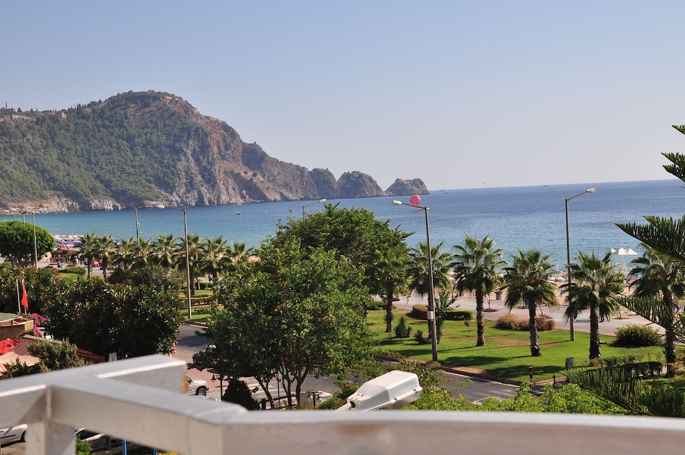 Belle Ocean Apart Hotel — Attractions in the area in Alanya
