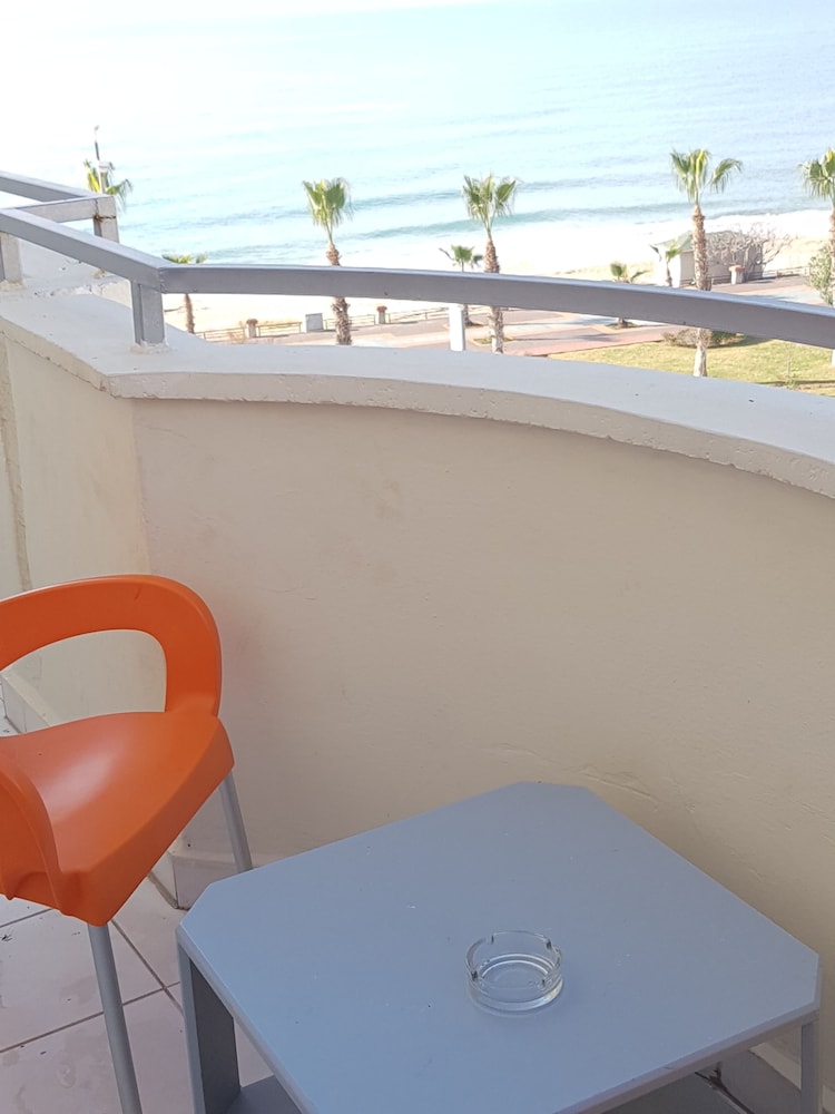 Belle Ocean Apart Hotel — Beach in Alanya