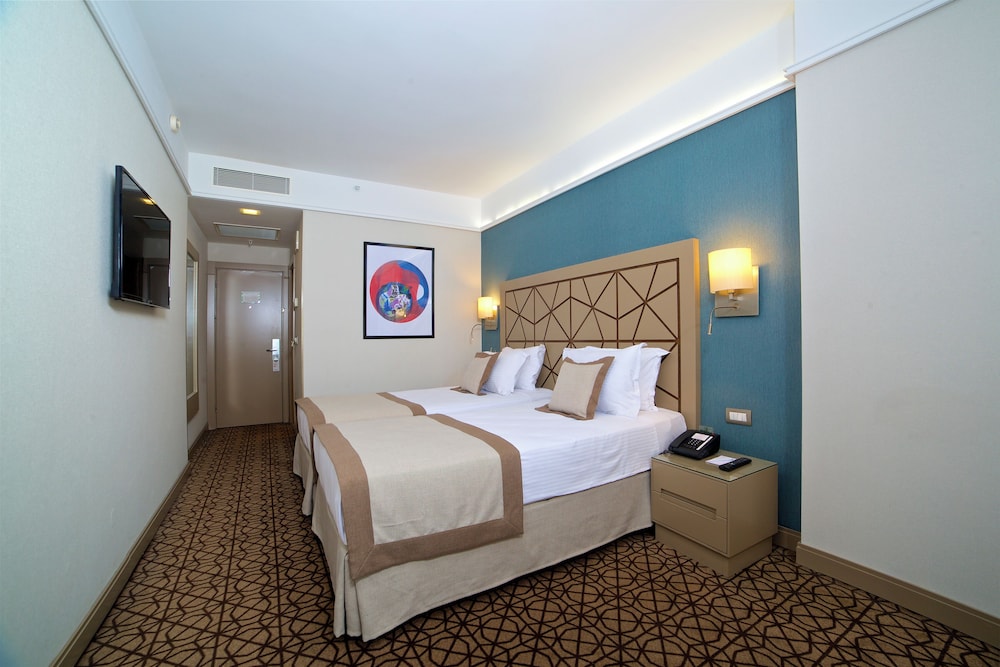 Ramada by Wyndham Istanbul Taksim - zdjęcie 4