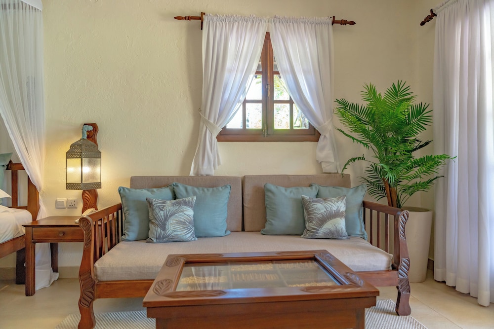 Breezes Beach Club & Spa – Half Board — Hotel rooms in Dongwe, Zanzibar South