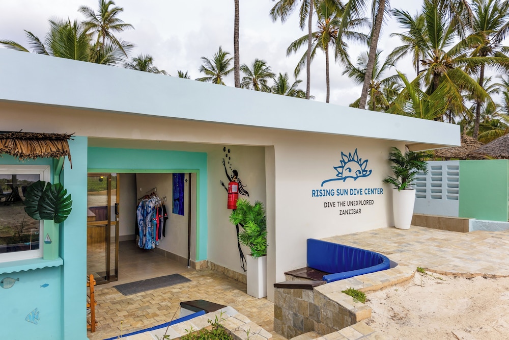 Breezes Beach Club & Spa – Half Board — Hotel building in Dongwe, Zanzibar South