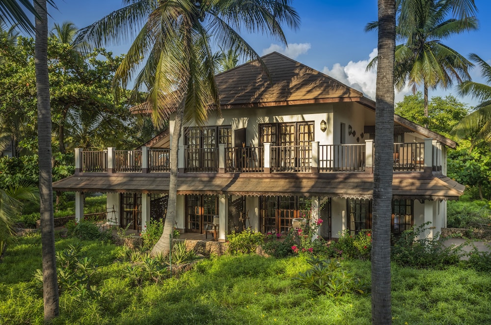 Breezes Beach Club & Spa – Half Board — Hotel building in Dongwe, Zanzibar South