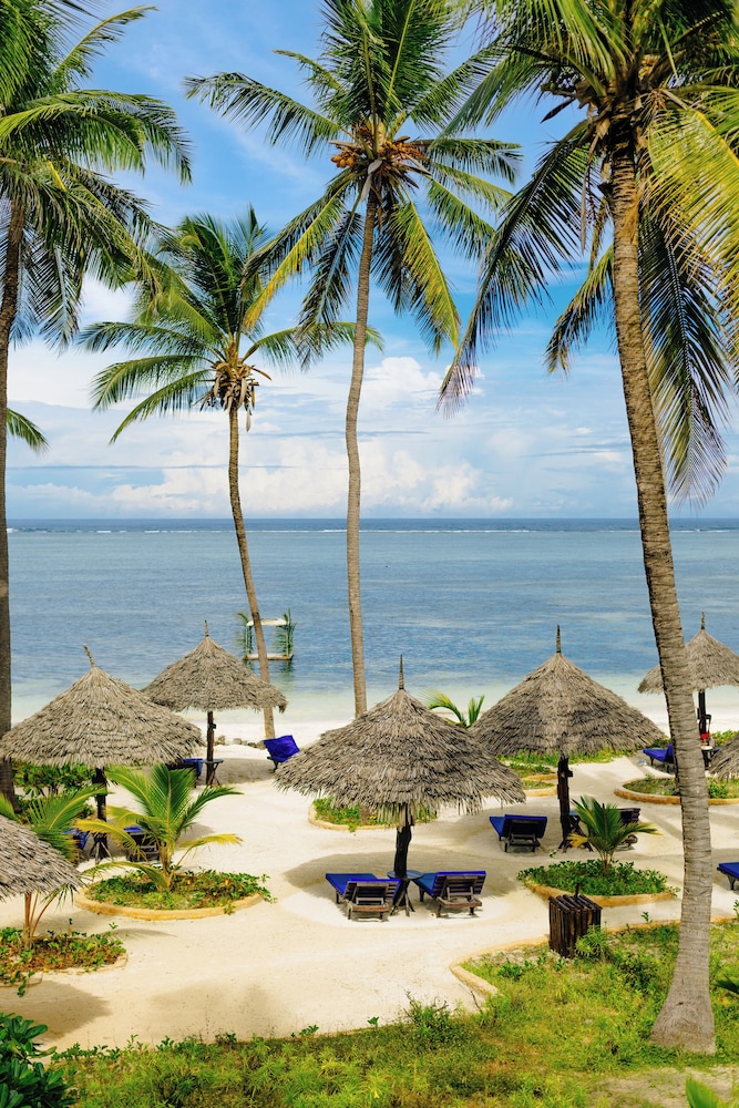 Breezes Beach Club & Spa – Half Board — Beach in Dongwe, Zanzibar South