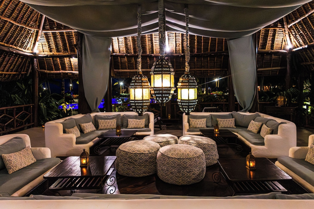 Breezes Beach Club & Spa – Half Board — Restaurant & bars in Dongwe, Zanzibar South
