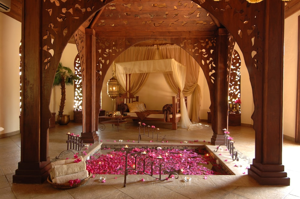 Breezes Beach Club & Spa – Half Board — Hotel rooms in Dongwe, Zanzibar South