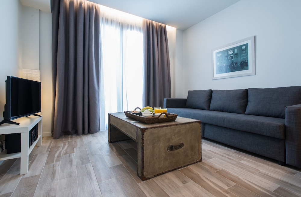 Spot Apart — Hotel rooms in Athens, Attica