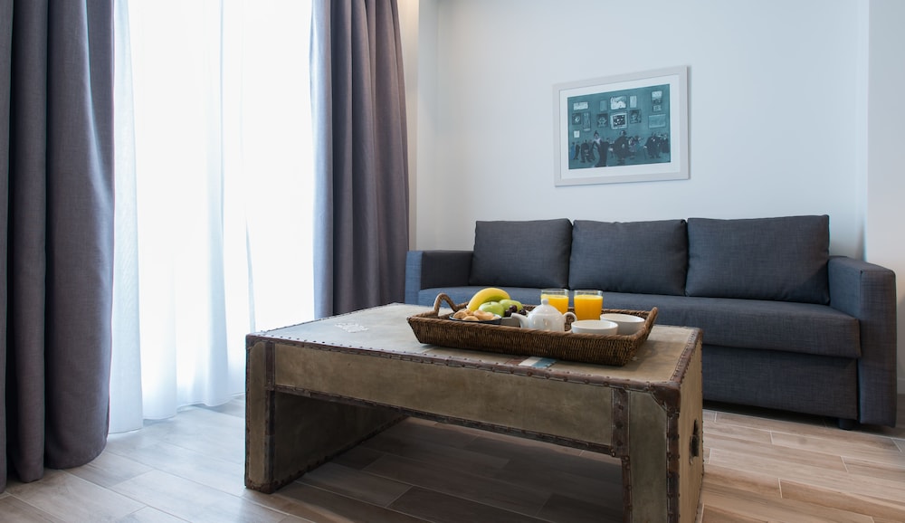Spot Apart — Hotel rooms in Athens, Attica