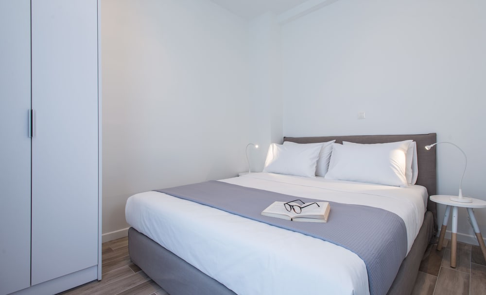 Spot Apart — Hotel rooms in Athens, Attica