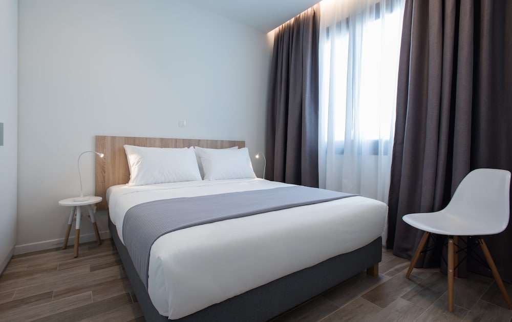 Spot Apart — Hotel rooms in Athens, Attica