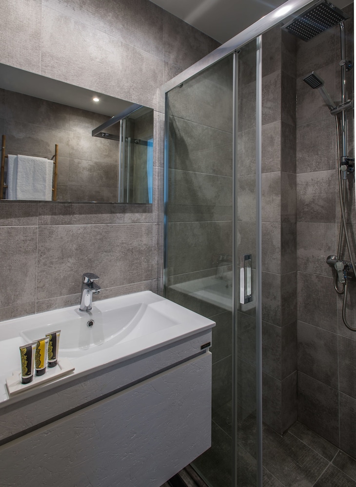 Spot Apart — Hotel rooms in Athens, Attica