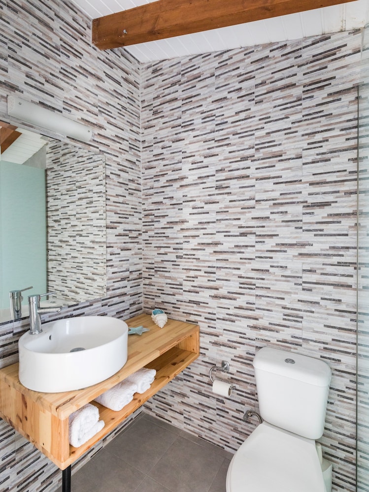Bivalvia Beach Plus — Hotel rooms in Faliraki, South Aegean