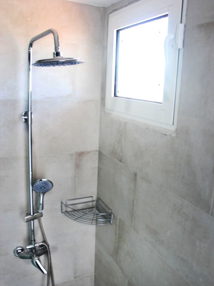 Bivalvia Beach Plus — Hotel rooms in Faliraki, South Aegean