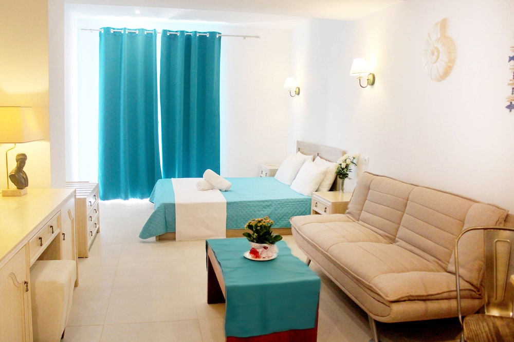 Bivalvia Beach Plus — Hotel rooms in Faliraki, South Aegean