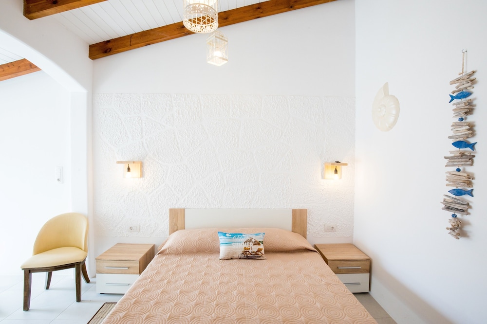 Bivalvia Beach Plus — Hotel rooms in Faliraki, South Aegean