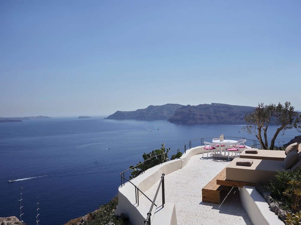 Andronis Luxury Suites — Restaurant & bars in Oia, South Aegean