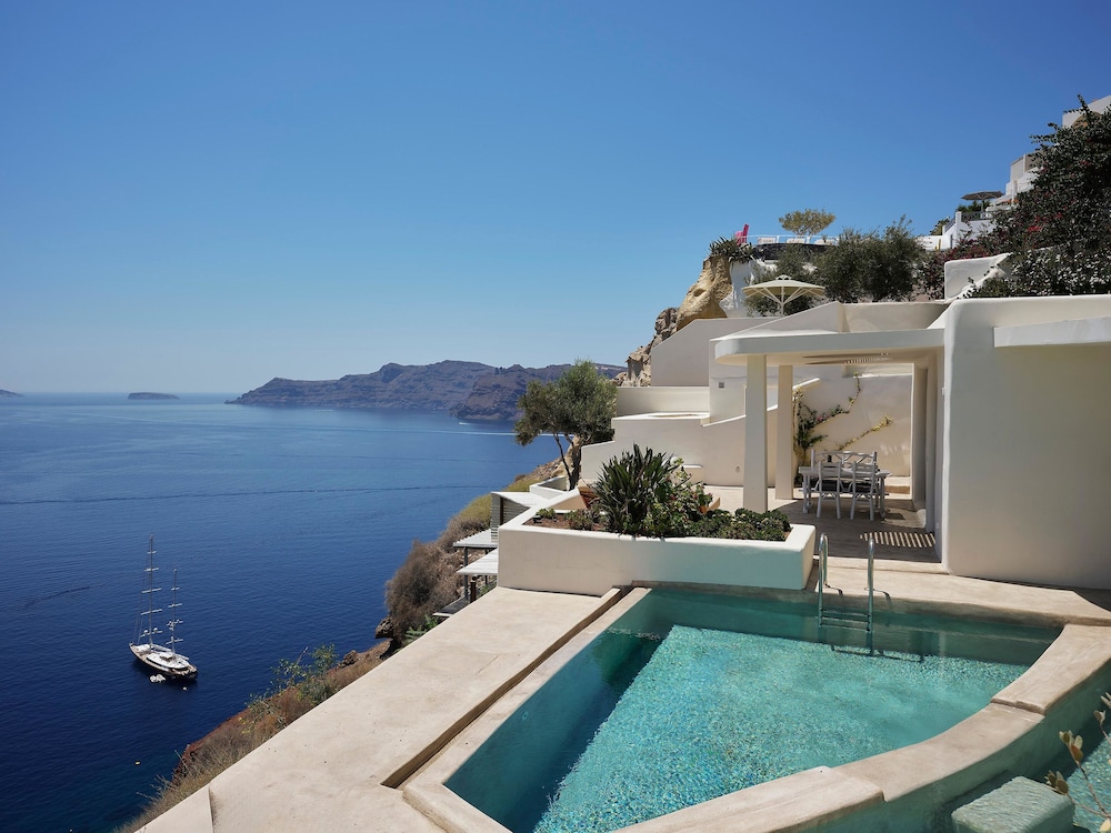 Andronis Luxury Suites — Swimming pool in Oia, South Aegean