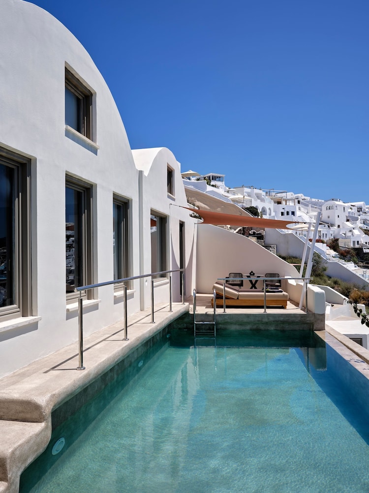 Andronis Luxury Suites — Swimming pool in Oia, South Aegean
