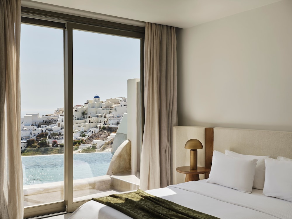 Andronis Luxury Suites — Hotel rooms in Oia, South Aegean