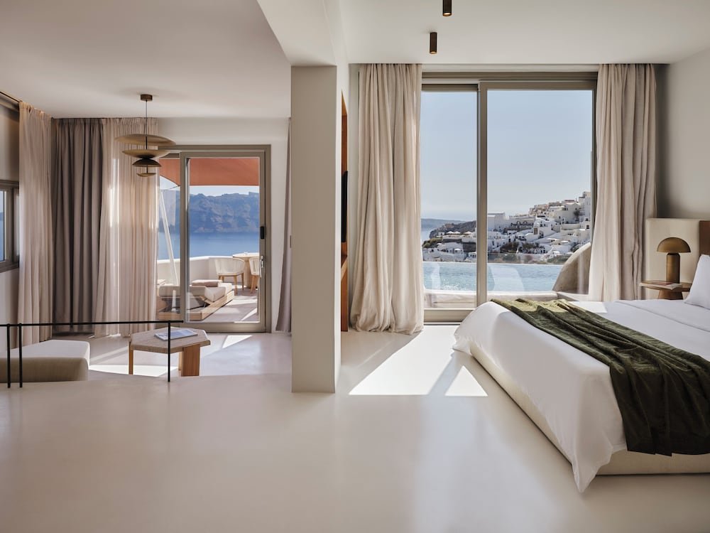 Andronis Luxury Suites — Hotel rooms in Oia, South Aegean
