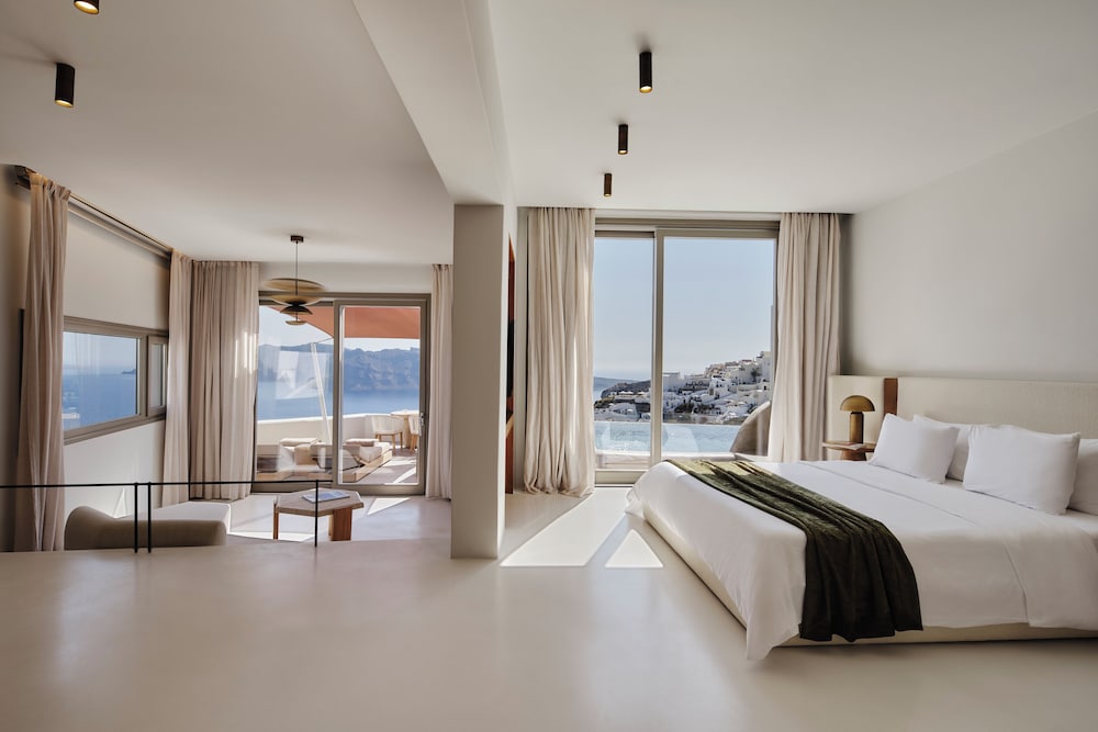 Andronis Luxury Suites — Hotel rooms in Oia, South Aegean