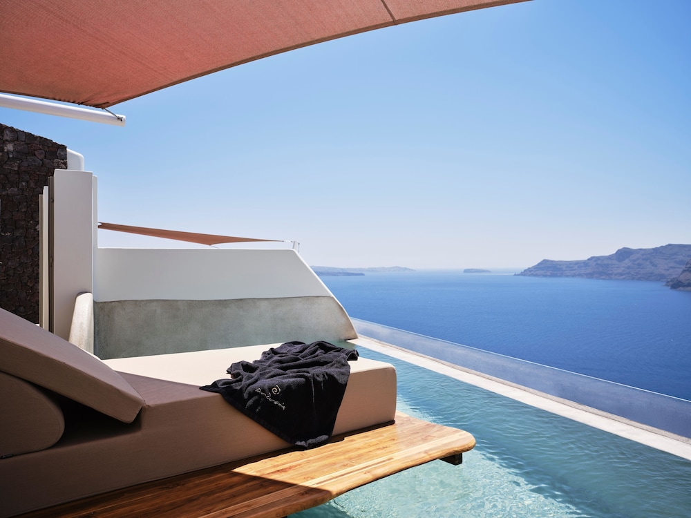 Andronis Luxury Suites — Swimming pool in Oia, South Aegean