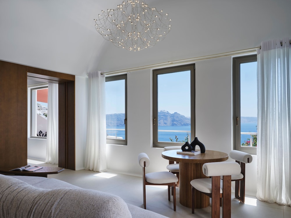 Andronis Luxury Suites — Hotel rooms in Oia, South Aegean