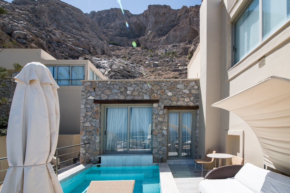 Hotel Antinea Suites & SPA — Hotel building in Kamari, South Aegean