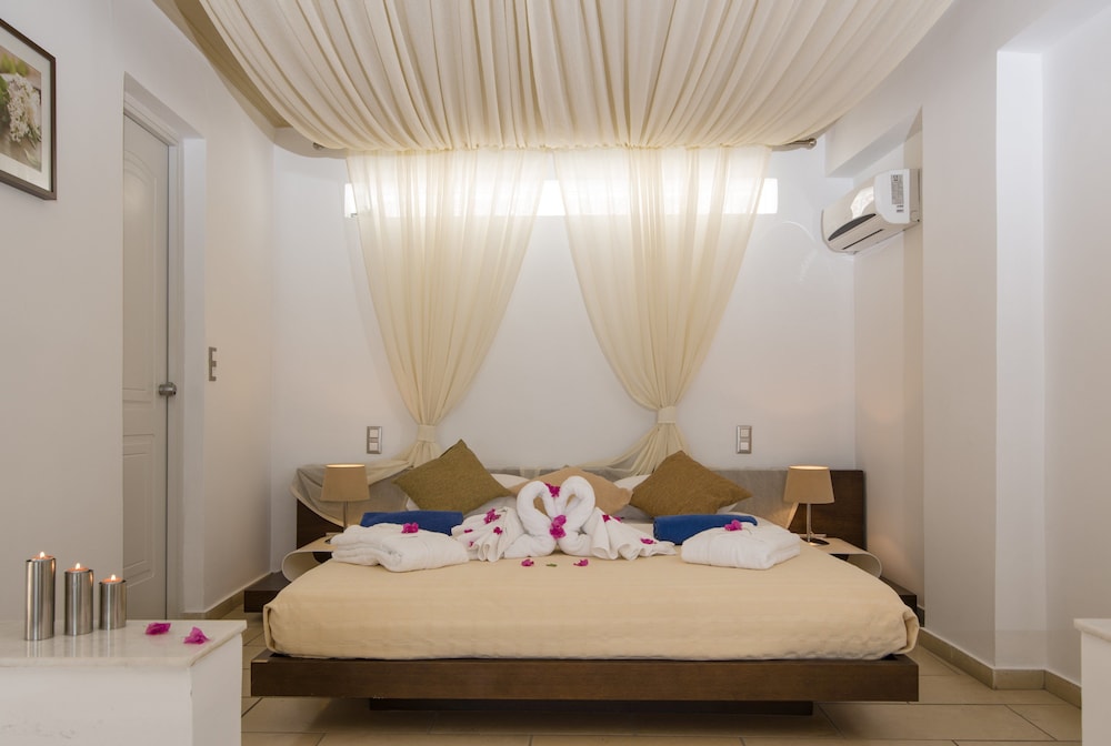 Hotel Antinea Suites & SPA — Hotel rooms in Kamari, South Aegean