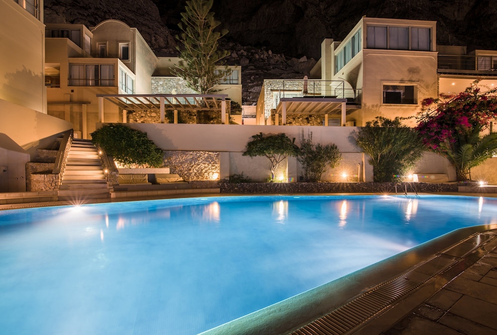 Hotel Antinea Suites & SPA — Swimming pool in Kamari, South Aegean