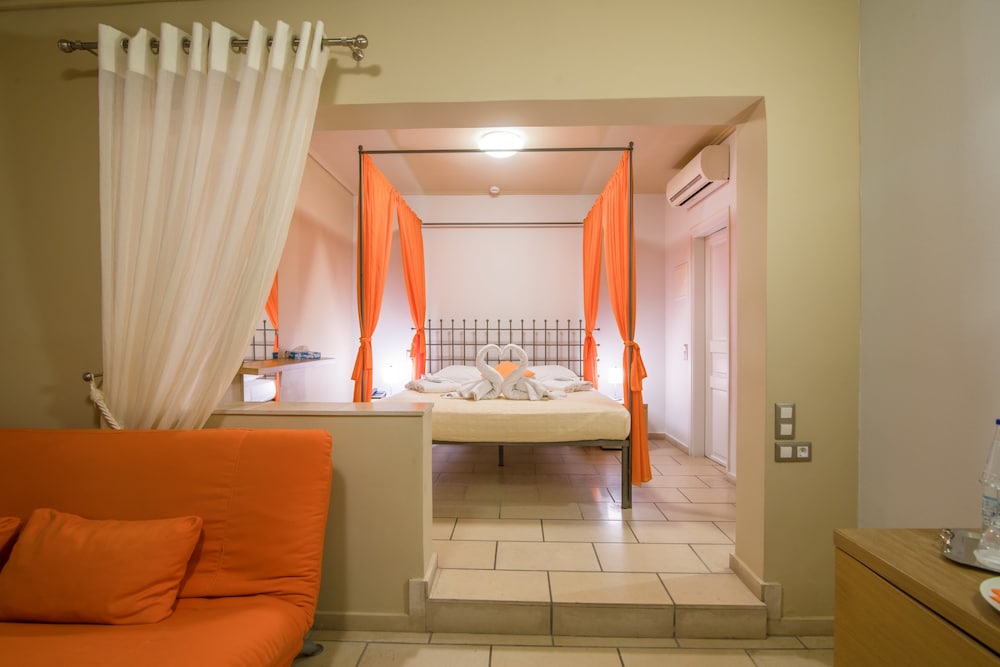 Hotel Antinea Suites & SPA — Hotel rooms in Kamari, South Aegean