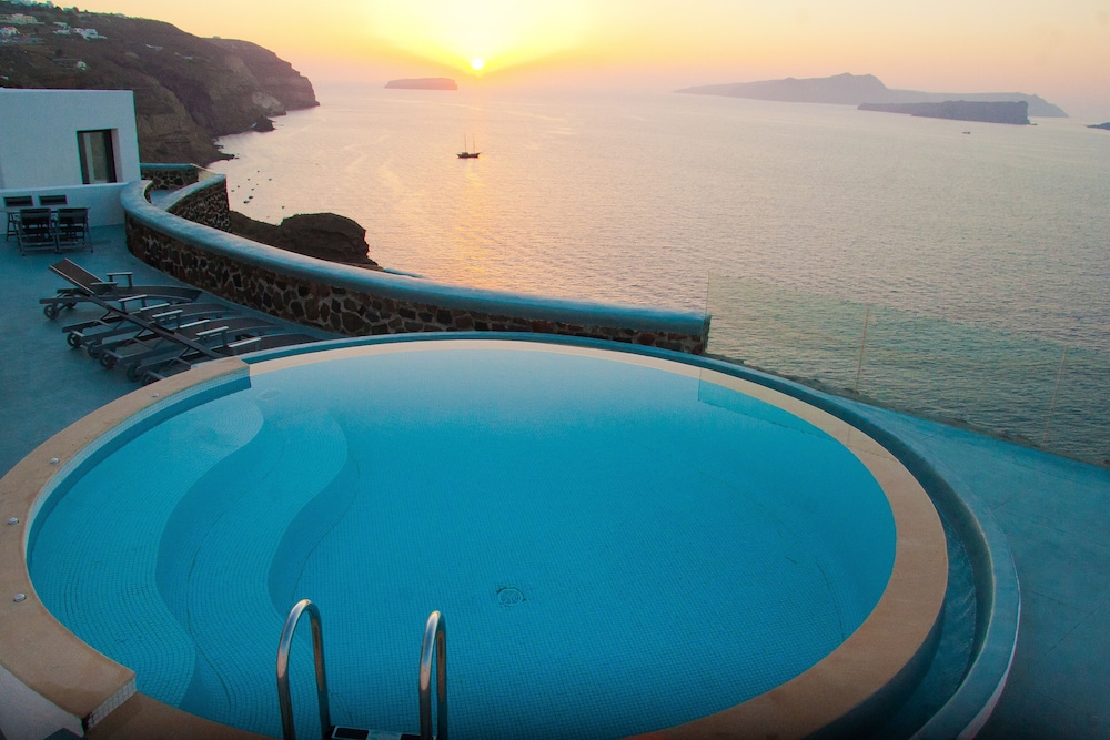 Grand Ambassador Santorini Hotel — Swimming pool in Akrotiri, South Aegean