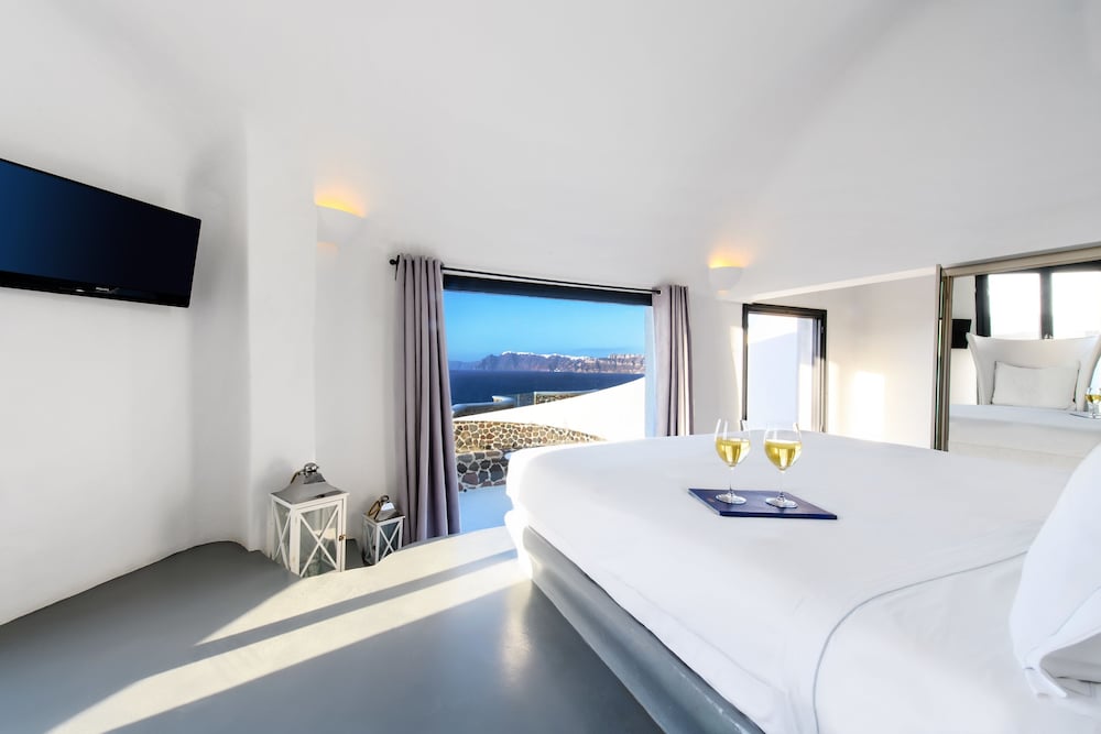 Grand Ambassador Santorini Hotel — Hotel rooms in Akrotiri, South Aegean