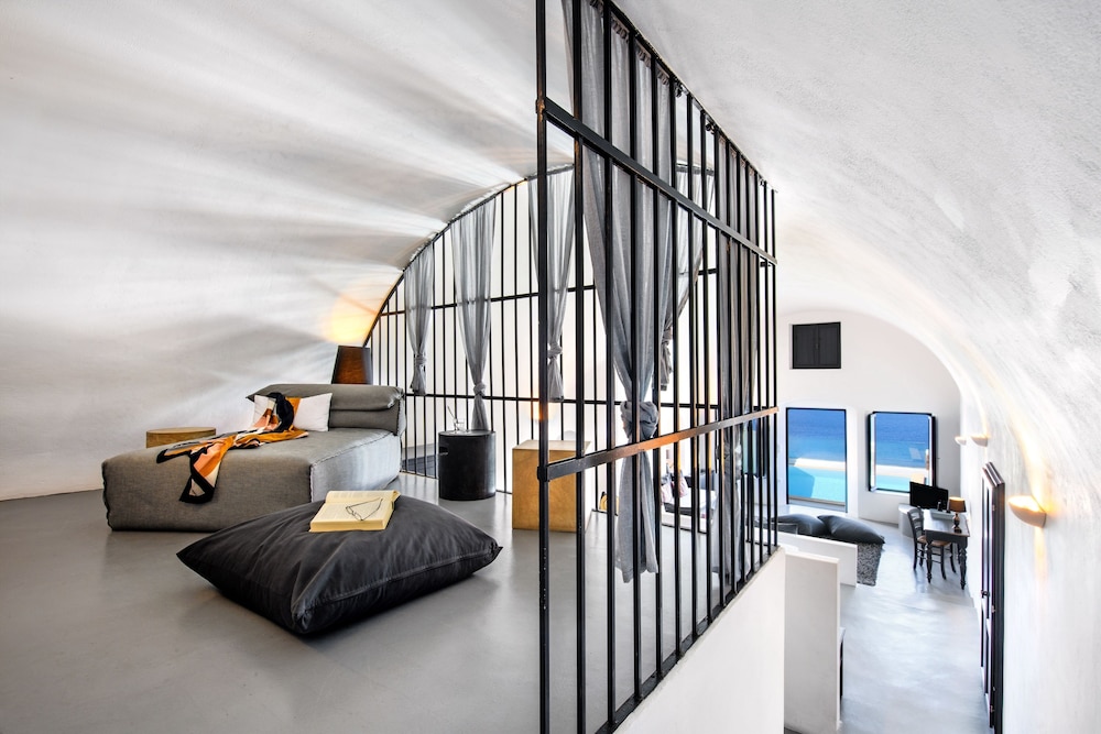 Grand Ambassador Santorini Hotel — Hotel rooms in Akrotiri, South Aegean