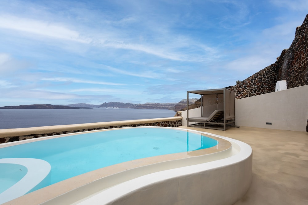 Grand Ambassador Santorini Hotel — Swimming pool in Akrotiri, South Aegean