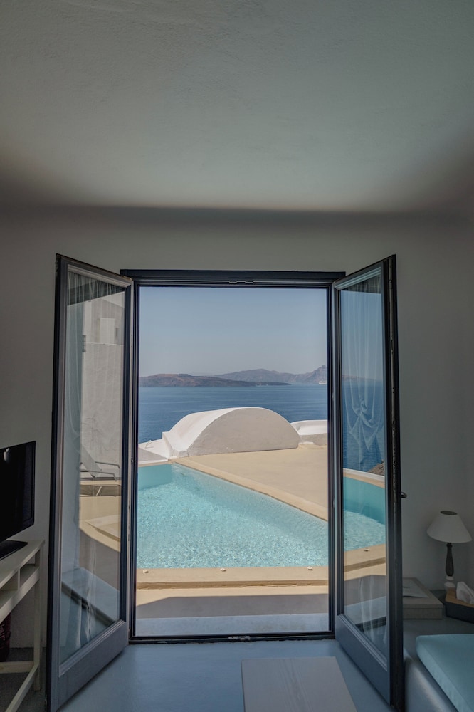 Grand Ambassador Santorini Hotel — Hotel rooms in Akrotiri, South Aegean