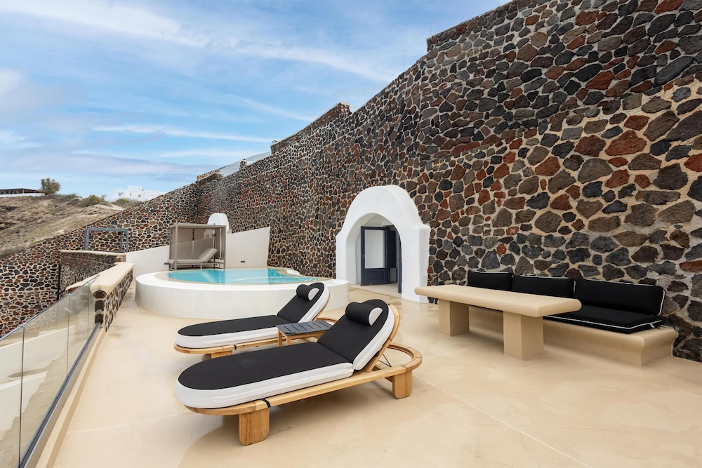 Grand Ambassador Santorini Hotel — Hotel building in Akrotiri, South Aegean