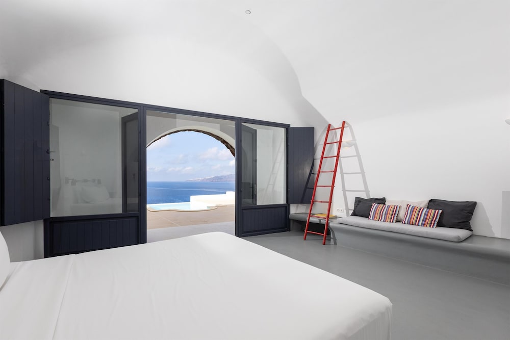 Grand Ambassador Santorini Hotel — Hotel rooms in Akrotiri, South Aegean