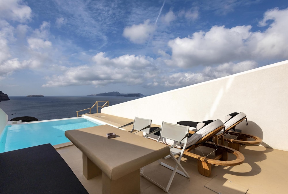Grand Ambassador Santorini Hotel — Swimming pool in Akrotiri, South Aegean