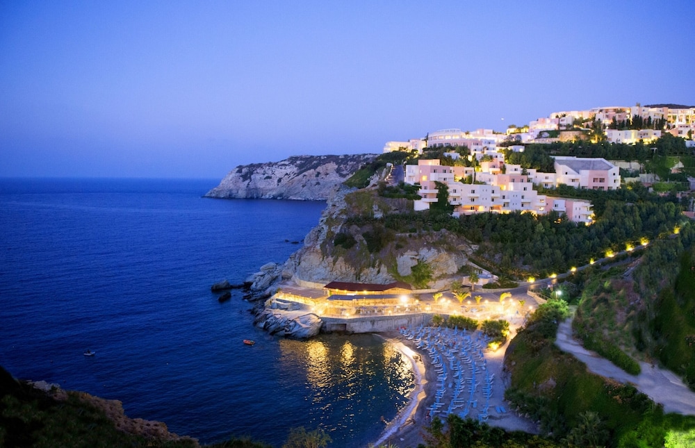 Athina Palace Resort & Spa — Beach in Lygaria