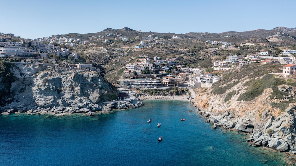 Athina Palace Resort & Spa — Beach in Lygaria