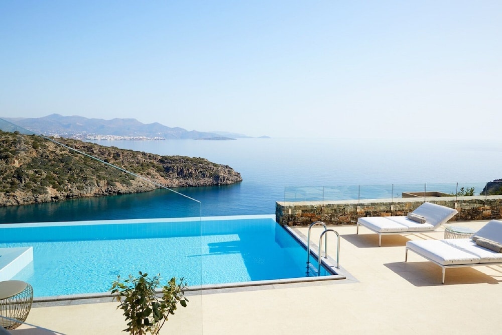 Daios Cove — Swimming pool in Ammoudara (Agios Nikolaos)