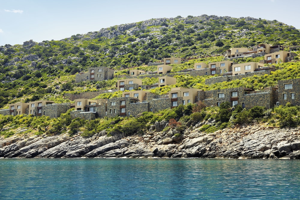Daios Cove — Hotel building in Ammoudara (Agios Nikolaos)