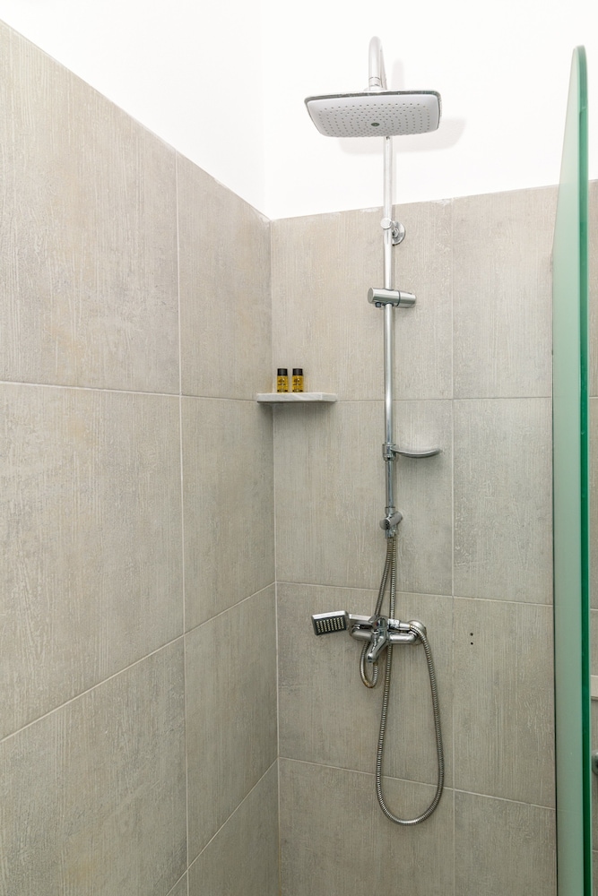 Iris Boutique Hotel — Hotel rooms in Kamari, South Aegean