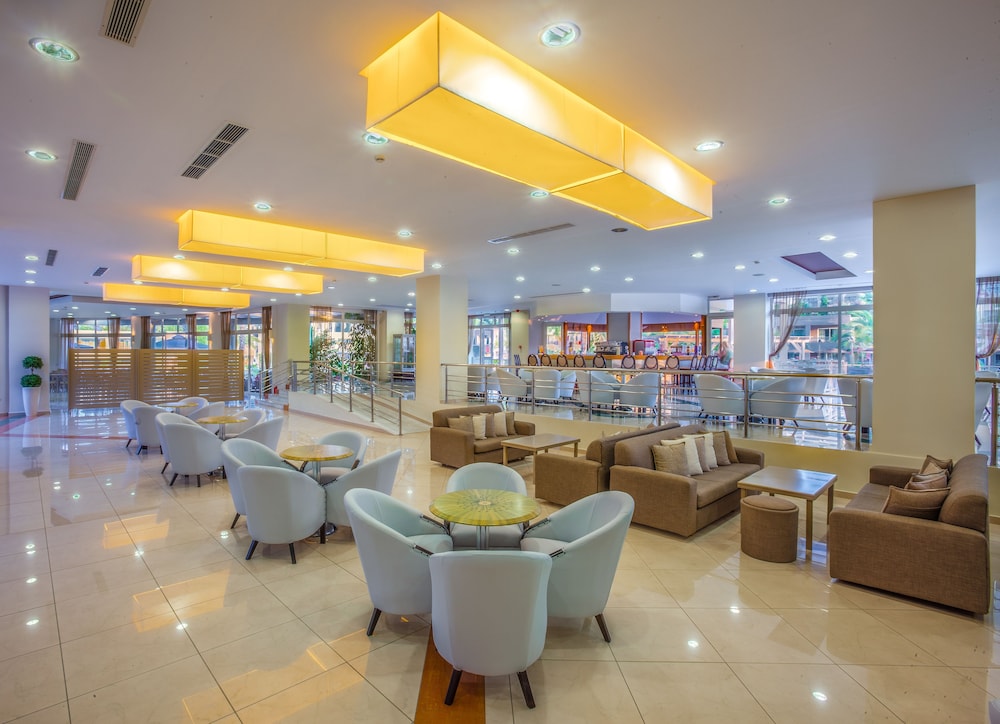 Kipriotis Maris Suites by Anayia All Inclusive Resorts — Restaurant & bars in Psalidi, South Aegean